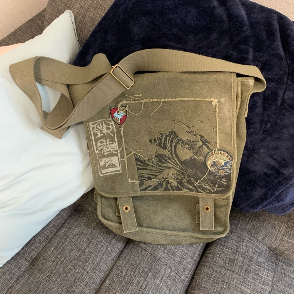 COPY - Quicksilver bag - long adjustable strap - is clean but worn!